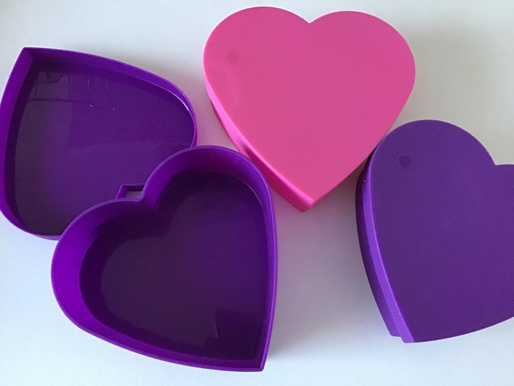 Hartvormige bewaardoosjes - Roze en Paars als nieuw, Ophalen of Verzenden, Zo goed als nieuw, Kunststof, Minder dan 50 cm
