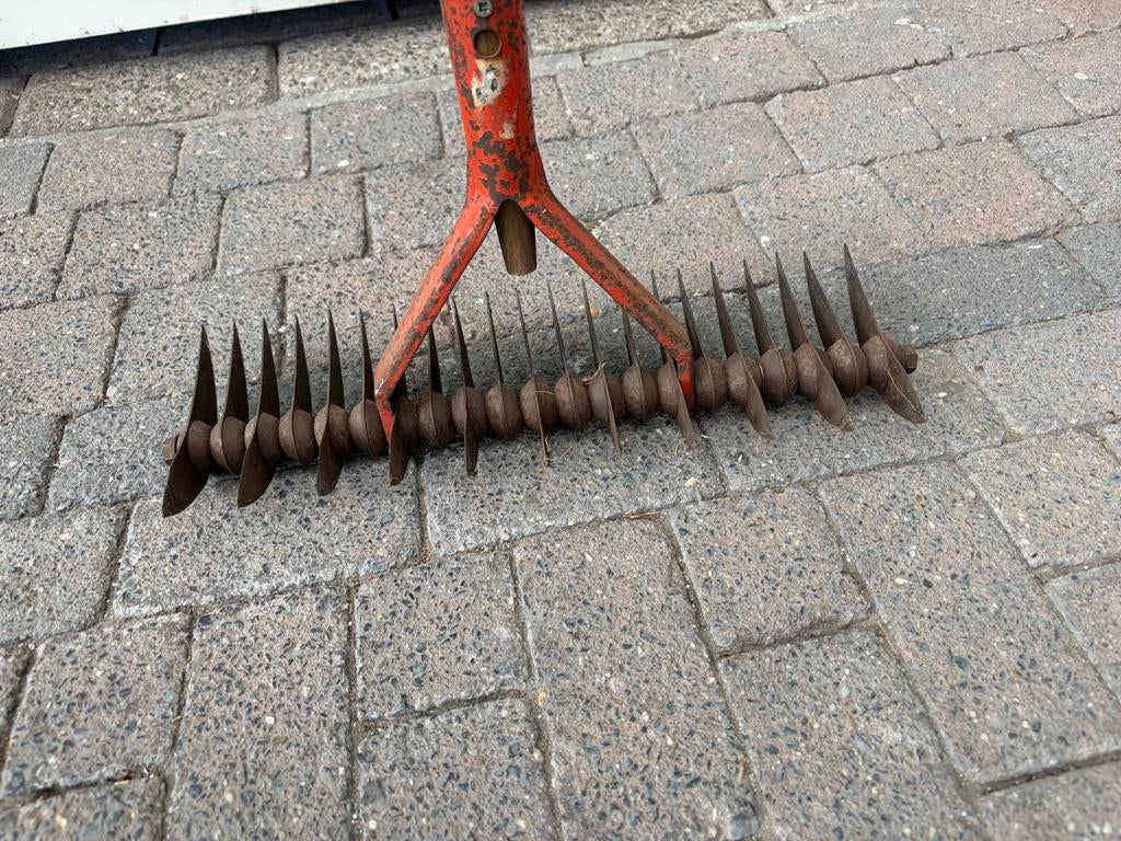 Verticuteerhark - Handmatige gazonbeluchter, Ophalen, Gebruikt