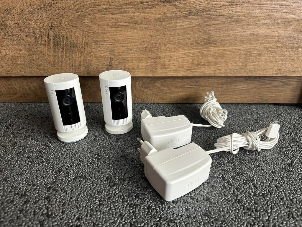 2x Ring Stick Up Cam Plug In, Ophalen of Verzenden, Zo goed als nieuw