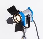 ARRI 150w Fresnel Spot + grids, barndoor en extra bulb, Ophalen, Gebruikt, Video