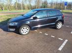 Volkswagen Polo 1.2 TSI 77KW 2011 Zwart, Auto's, Voorwielaandrijving, Stof, 40 €/maand, Zwart