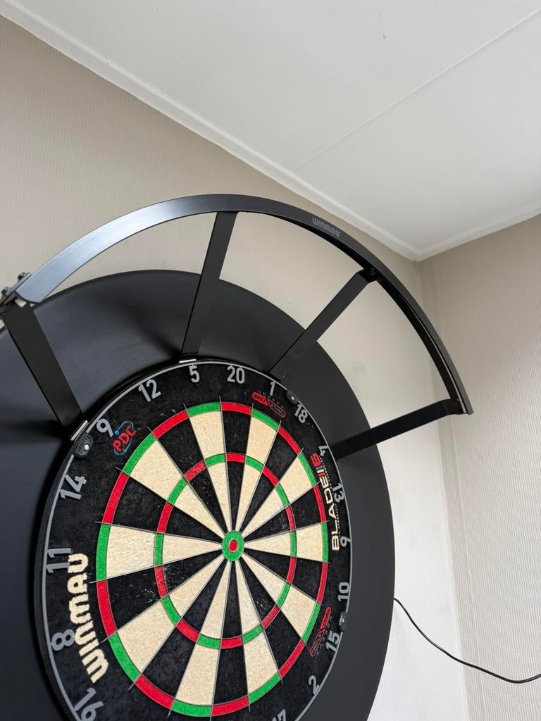 Winmau Dartbord verlichting, Ophalen, Zo goed als nieuw, Dartbord