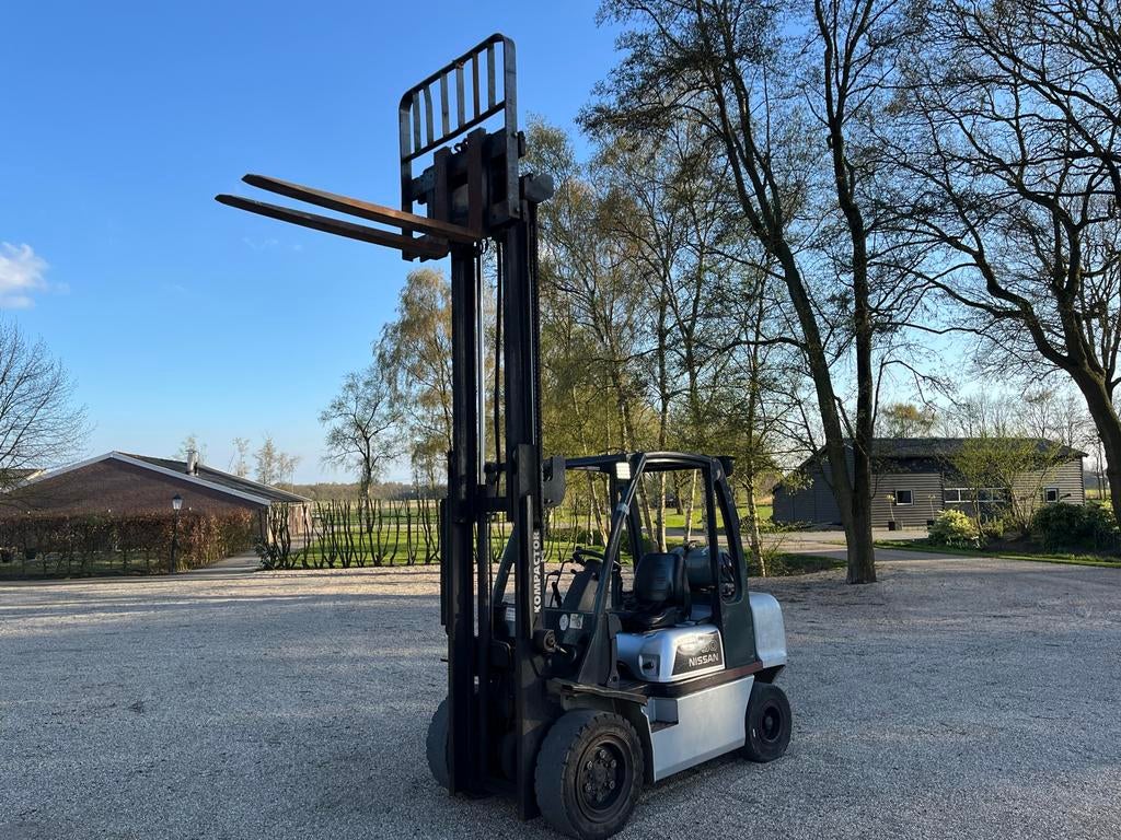 Nissan heftruck 3ton op gas met sideshift, 2000 tot 3000 kg, Ophalen, LPG, Heftruck