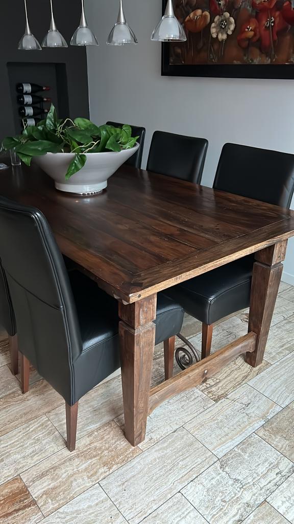 Koloniale Tafel met 6 leren stoelen, Ophalen, Zo goed als nieuw, Koloniaal, 4 tot 6 stoelen