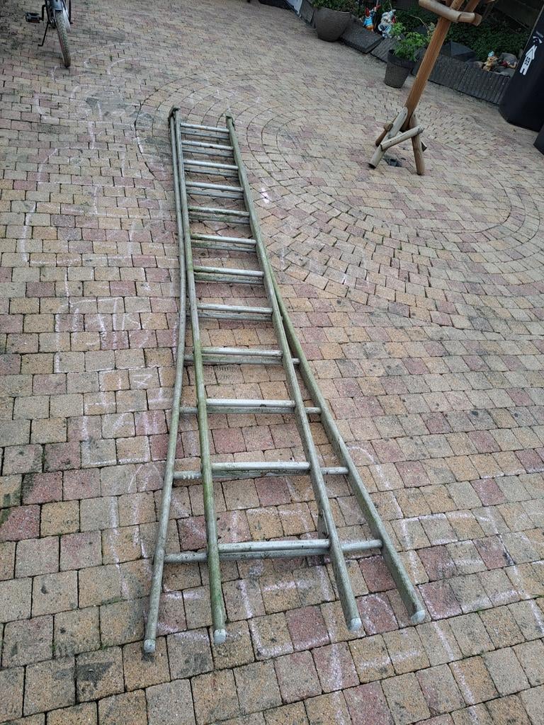 Aluminium ladder, ruim 6 meter lang, Ophalen of Verzenden, Gebruikt, Ladder, 4 meter of meer