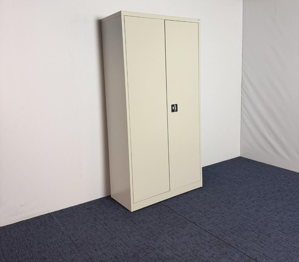 5 x Klapdeurkast Mibra, lichtgrijs, H 196 x B 100 x D 45 cm., Ophalen, Gebruikt, Bureau