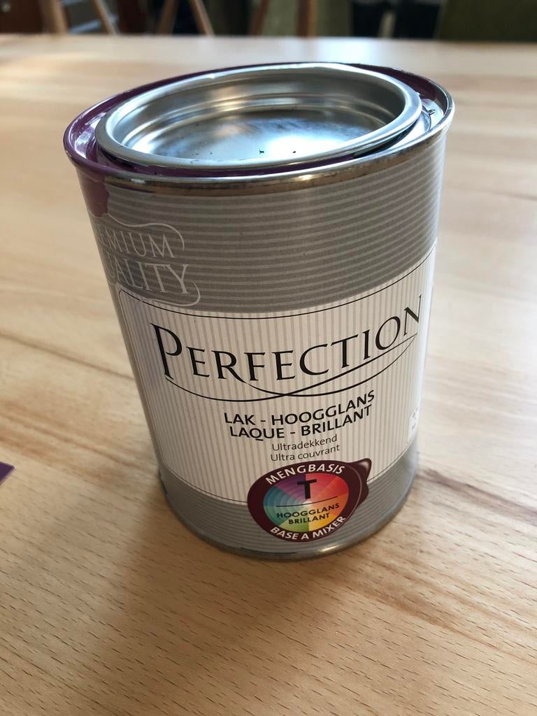 0,5L verf lak hoogglans paars voor binnen en buiten, Doe-het-zelf en Verbouw, Verf, Beits en Lak, Ophalen, Gebruikt, Paars, Lak