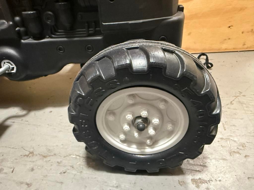 Rode kindertractor met aanhanger, Ophalen, Gebruikt