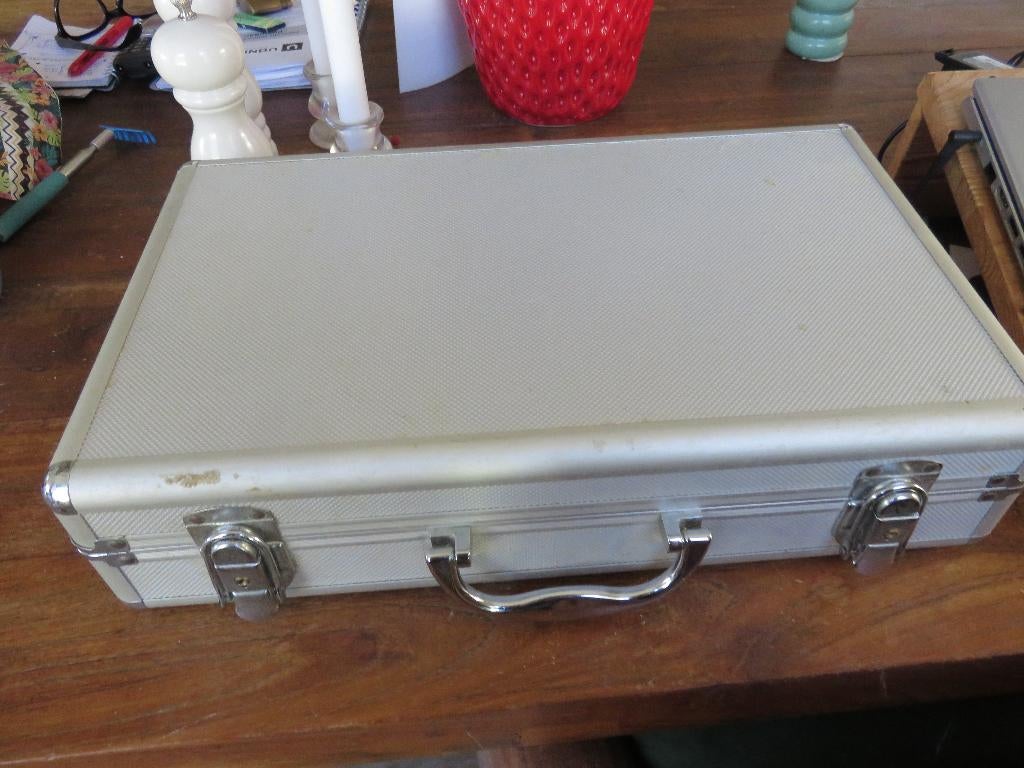 GELD BEWAAR KOFFER, Ophalen of Verzenden, Vóór koninkrijk