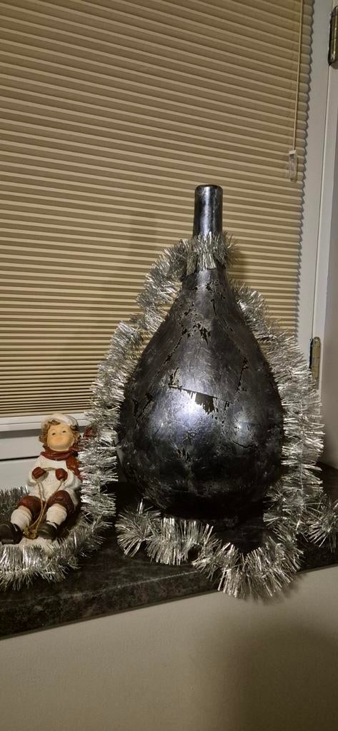 Decoratieve stenen kruik / vaas antracietzilver kleur, Huis en Inrichting, Woonaccessoires | Vazen, Ophalen, Steen, Overige kleuren