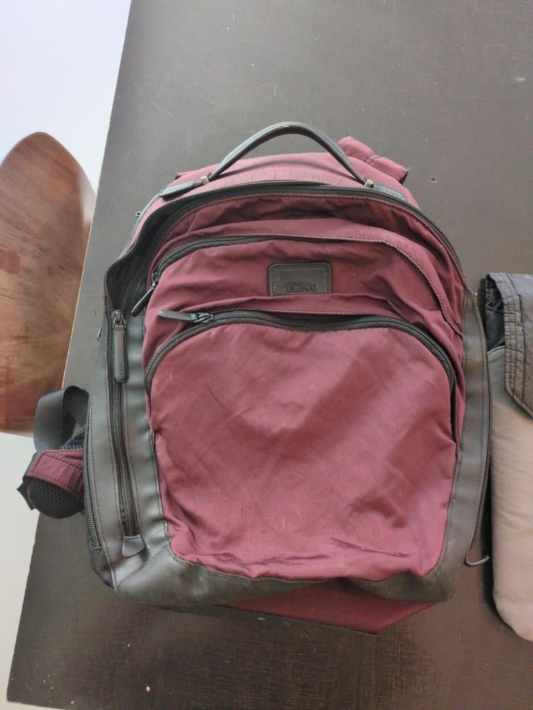 Tumi Dilligence Laptop Rugzak met Laptop Sleeve, Sieraden, Tassen en Uiterlijk, Tassen | Rugtassen, Ophalen of Verzenden, Gebruikt