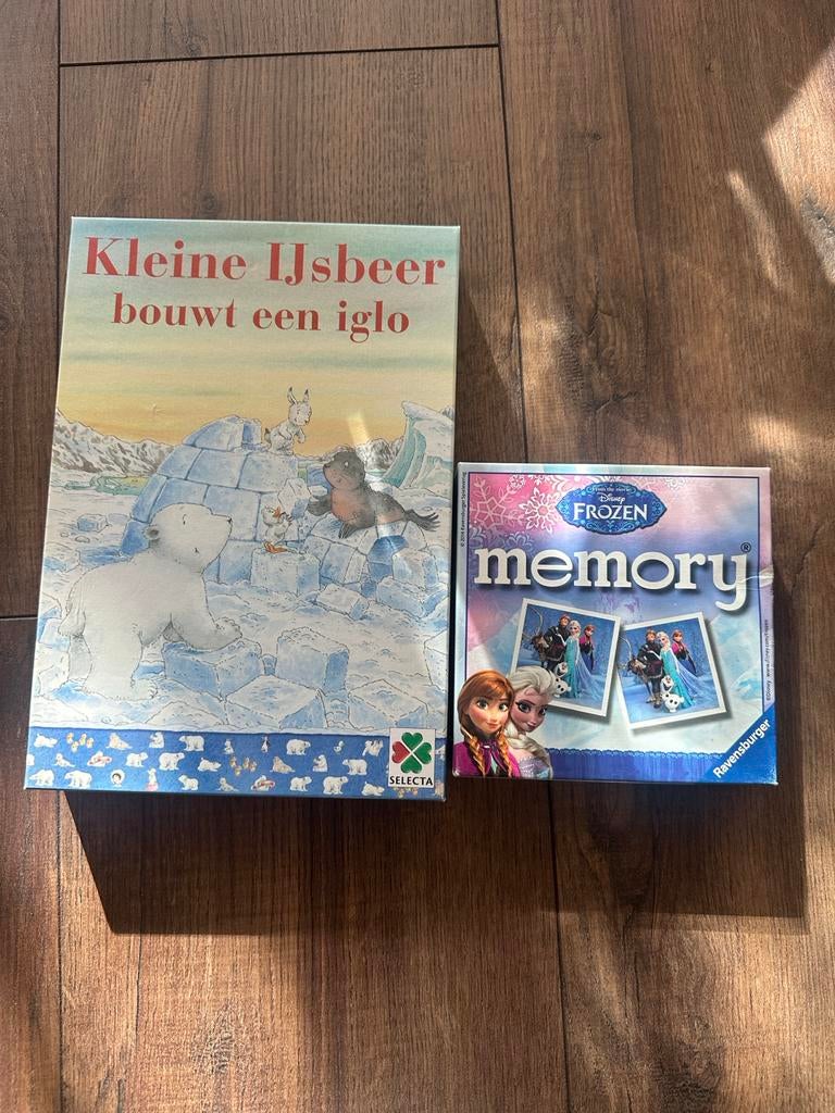 Spellen set: Frozen Memory & Kleine IJsbeer bouwt een iglo, Hobby en Vrije tijd, Denksport en Puzzels, Ophalen of Verzenden, Gebruikt