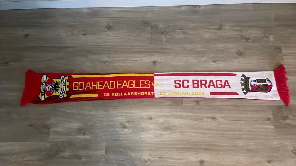 Go Ahead Eagles-Sc Braga Europa League sjaal, Ophalen of Verzenden, Zo goed als nieuw, Overige binnenlandse clubs, Vaantje of Sjaal