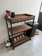 Stijlvol serveerwagen/bar cart op wielen - industrieel desig, Huis en Inrichting, Ophalen, Zo goed als nieuw