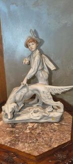 Royal dux  porselein beeld, Ophalen