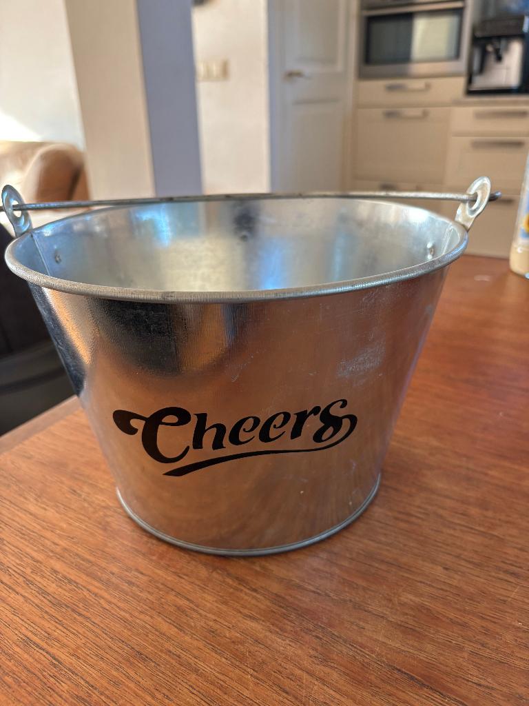 Metalen emmer Cheers, Huis en Inrichting, Emmers, Ophalen of Verzenden, Zo goed als nieuw, Aluminium, Met handgreep