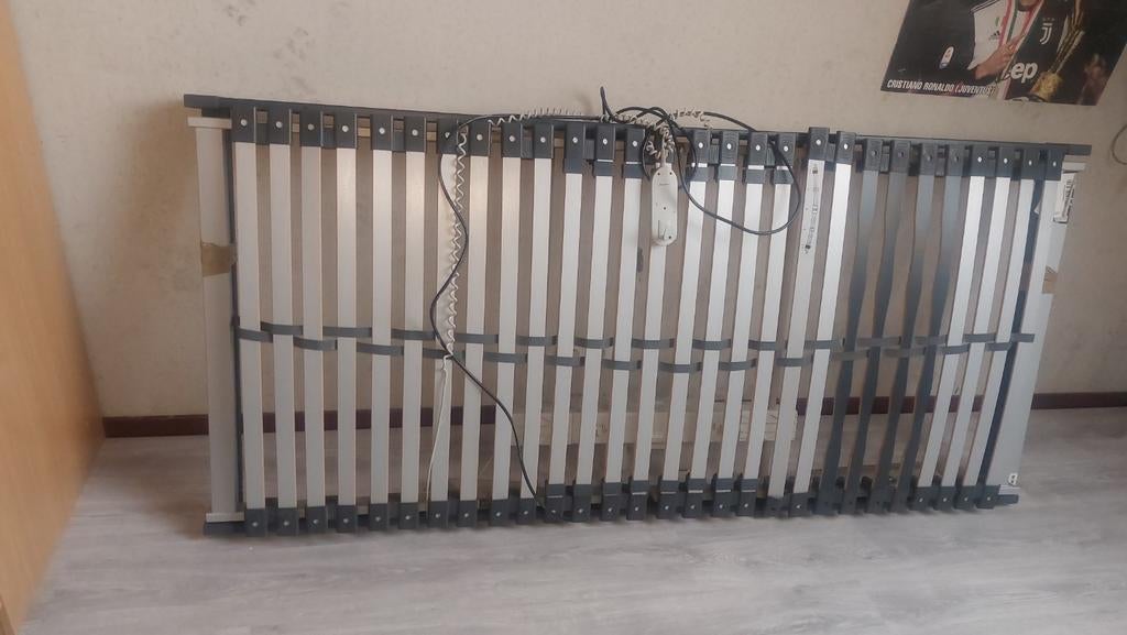 Elektrische bedbodem 90x200, Huis en Inrichting, Slaapkamer | Matrassen en Bedbodems, Ophalen, 90 cm, Eenpersoons, Zo goed als nieuw