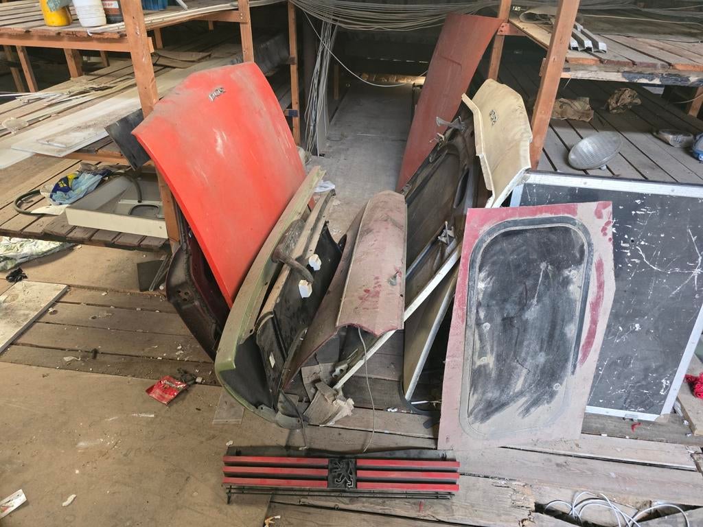 Onderdelen Peugeot 304: motorkap, spatborden enz, Ophalen