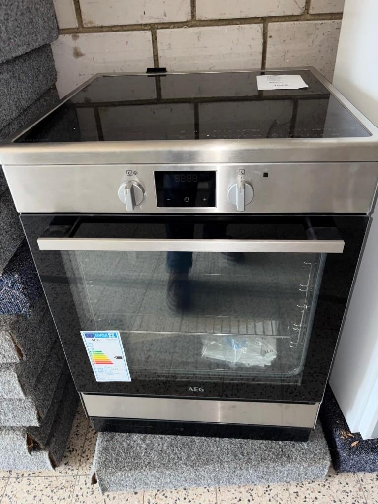 Electrisch Fornuis, Witgoed en Apparatuur, Fornuizen, Ophalen, Hete lucht, Nieuw, 4 kookzones