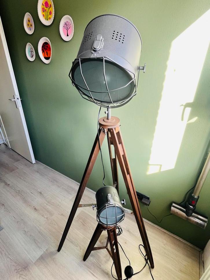 Industriële Tripod Vloerlampen Set - Film & Theater Stijl, Huis en Inrichting, Lampen | Vloerlampen, Gebruikt, 150 tot 200 cm