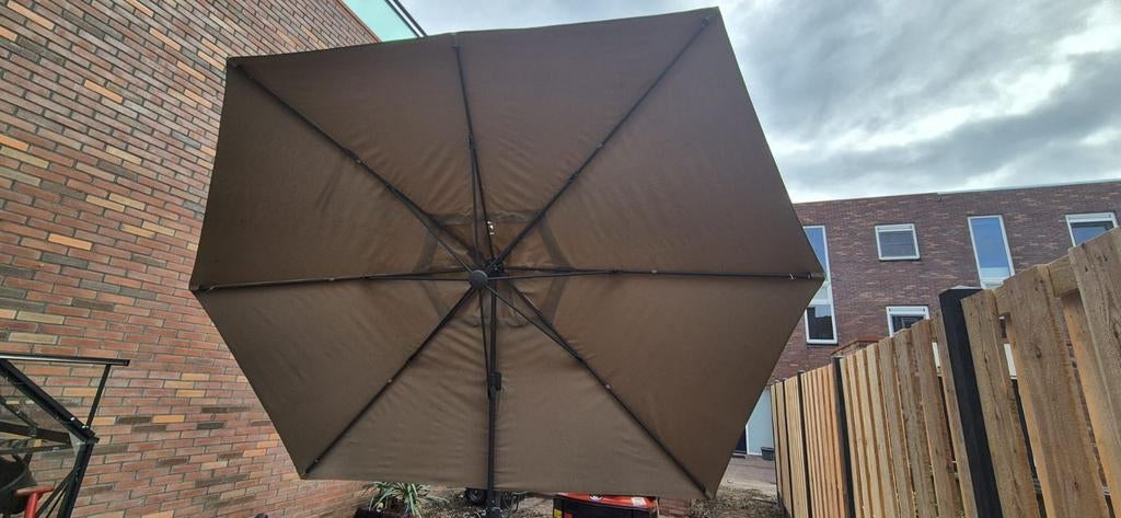 Grote zweefparasol, 4x4, beige, Ophalen, Verstelbaar, Gebruikt, Zweefparasol