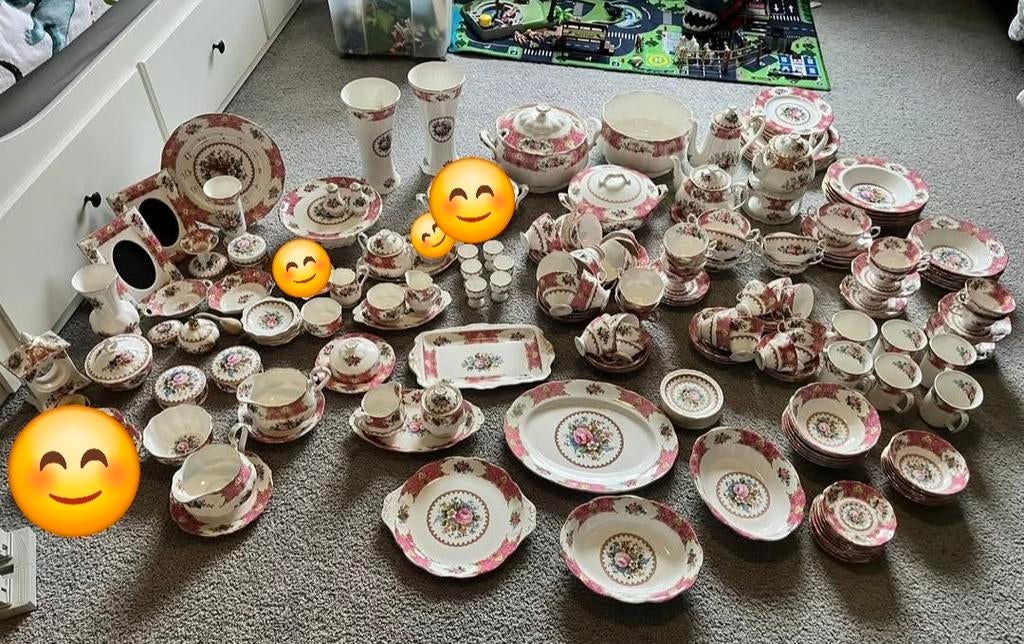 Royal albert lady carlyle zeer compleet servies, Ophalen
