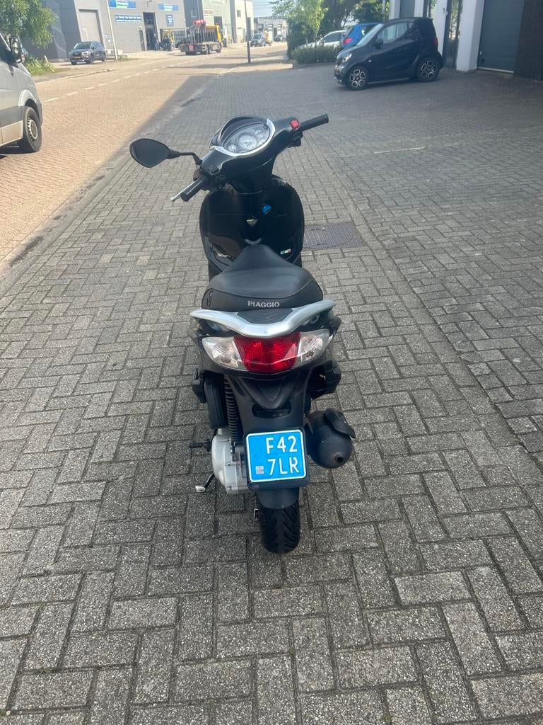 Piaggio Fly scooter, Fietsen en Brommers, Scooters | Piaggio, Gebruikt, Ophalen of Verzenden, Fly, Benzine