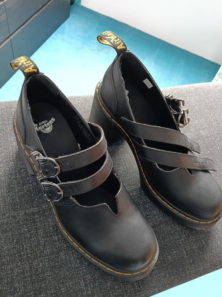 Dr Martens hakschoen maat 42, Ophalen of Verzenden, Zo goed als nieuw, Zwart