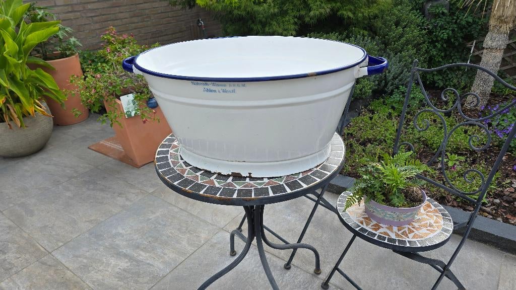 VINTAGE WASTEIL, Ophalen