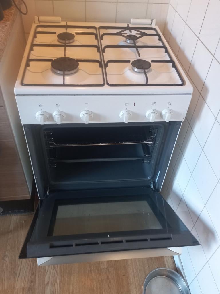 Gasfornuis (Siemens 4 pits), Witgoed en Apparatuur, Fornuizen, Ophalen, Minder dan 85 cm, 60 cm of meer, 4 kookzones