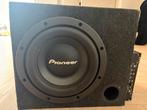 Te koop: subwooferkist met versterker, condensator !!, Ophalen, Zo goed als nieuw
