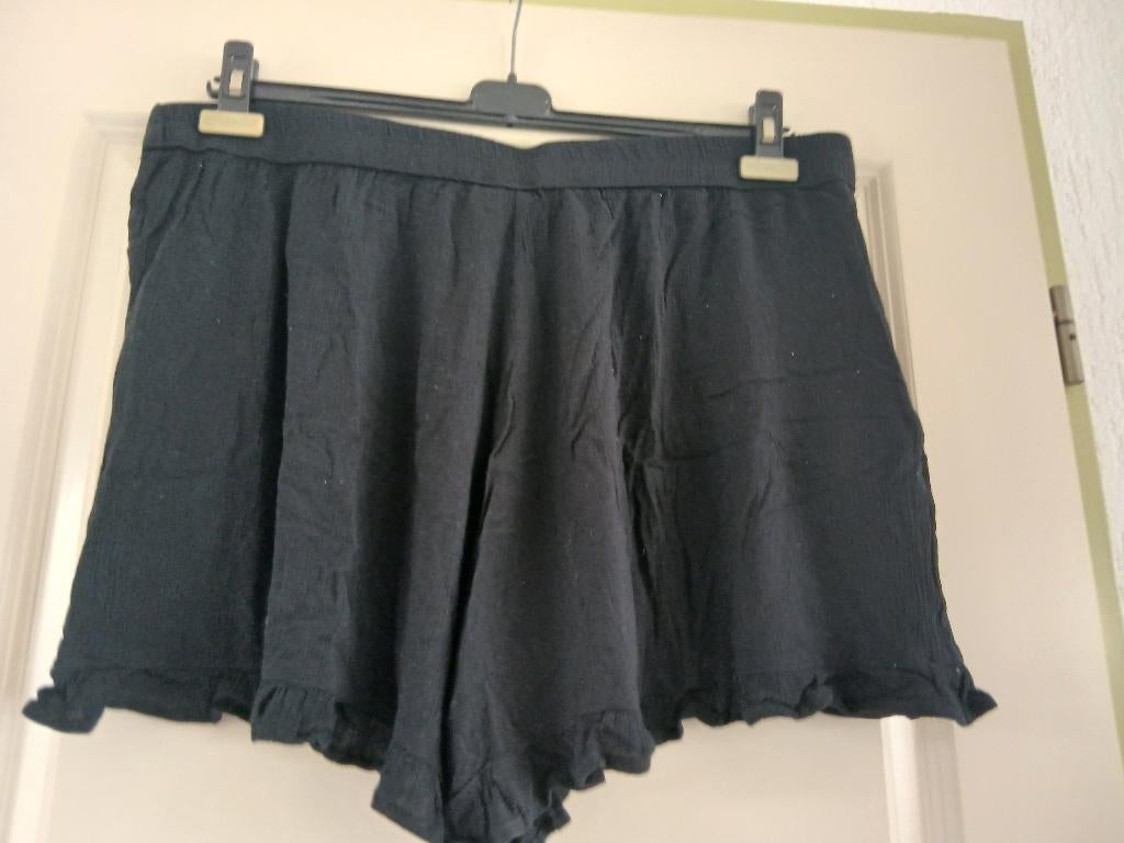 korte lekker flodder zomerbroek maat 48 van Bodyflirt, Kort, Zwart, Maat 46/48 (XL) of groter, Ophalen of Verzenden