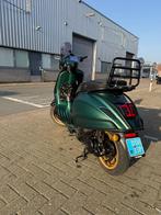 Vespa Sprint iGET 80cc Forged Carbon - Groen, Ophalen of Verzenden, Gebruikt, Benzine, Vespa