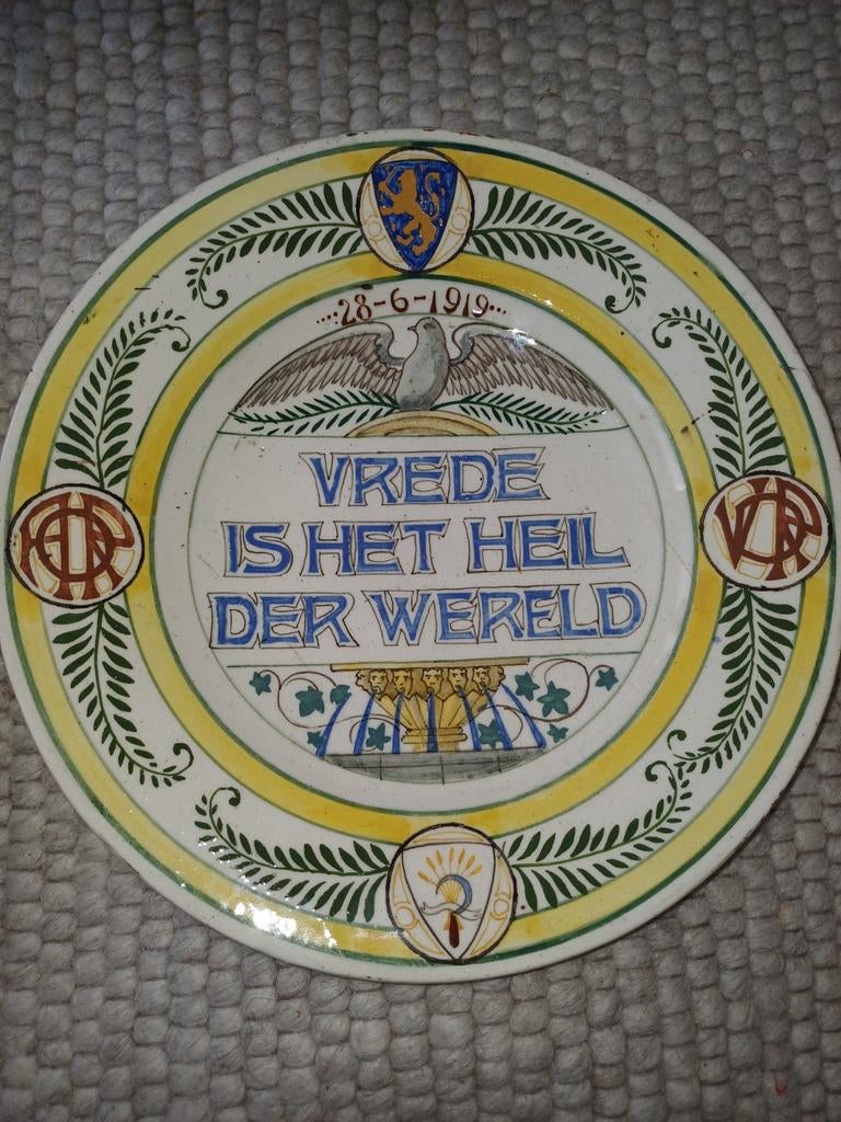 Twee wandborden Vrede en Oorlog 1919, Antiek en Kunst, Antiek | Wandborden en Tegels, Ophalen of Verzenden