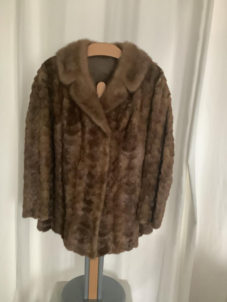 Vintage Bruine Bontjas - Elegante Damesjas, Ophalen of Verzenden, Zo goed als nieuw, Maat 38/40 (M), Bruin