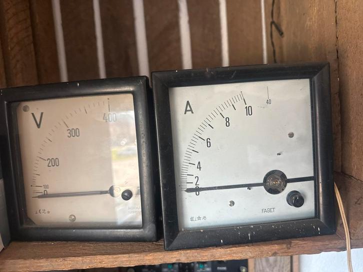 Vintage Industriële Ampèremeter en Voltmeter, Antiek en Kunst, Antiek | Gereedschap en Instrumenten, Ophalen of Verzenden