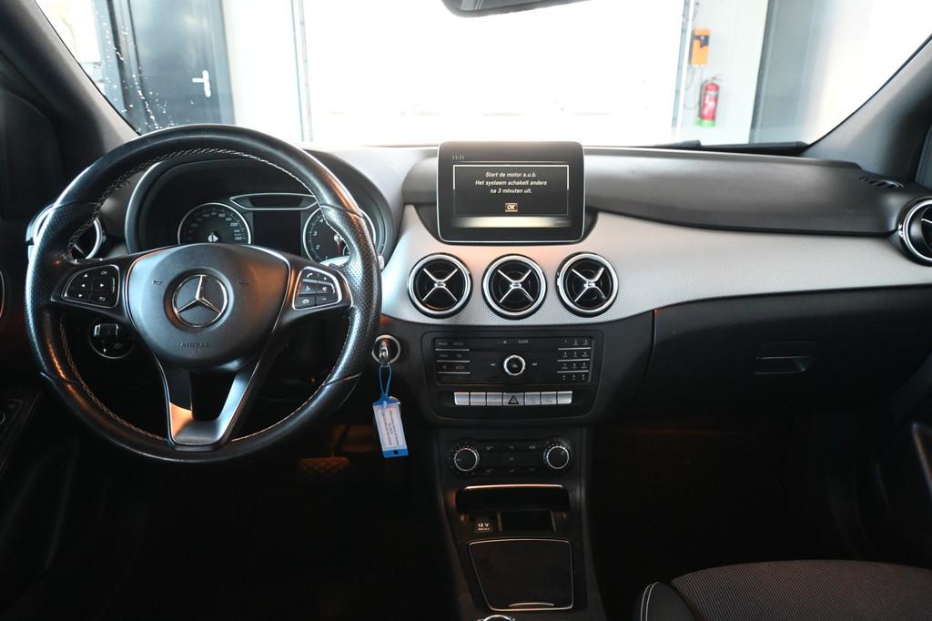 Mercedes-Benz B-Klasse 180 Ambition Automaat Clima Navigatie, Auto's, Mercedes-Benz, 1325 kg, Gebruikt, 4 cilinders, Met garantie (alle)