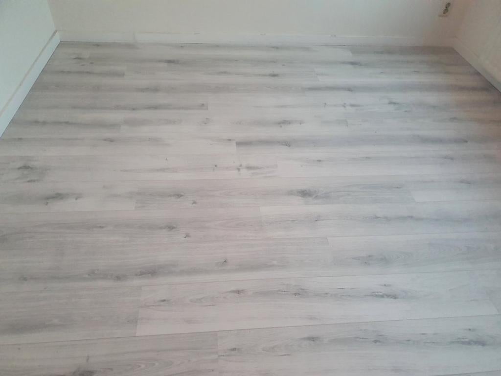 Click laminaat vloer - 30m2, grijs, Ophalen, Overige materialen, Gebruikt, 10 m² of meer