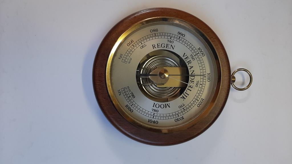 Klassieke messing barometer met houten rand - 17 cm, Ophalen, Zo goed als nieuw, Barometer