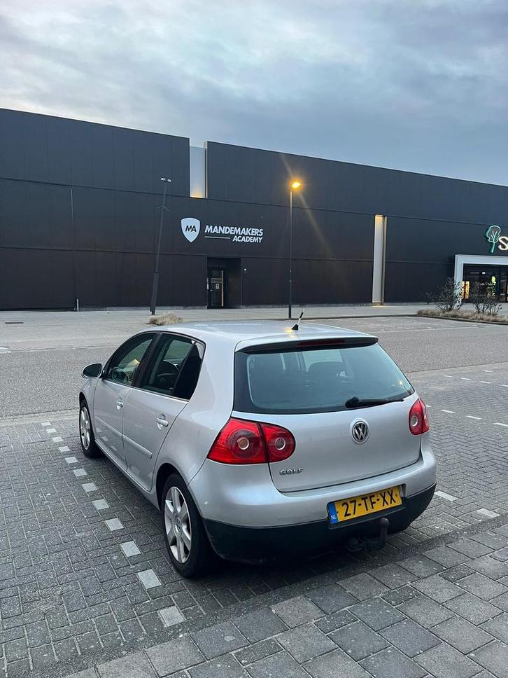 Volkswagen Golf 1.6 75KW 5D 2006 Grijs, Auto's, Volkswagen, Particulier, Golf, Benzine, D, Hatchback, Handgeschakeld, Origineel Nederlands