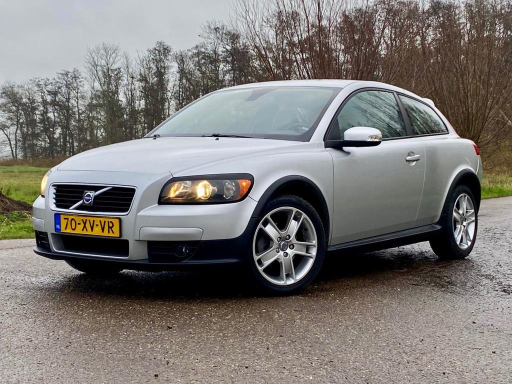 Volvo C30 1.6 Momentum Leder Clima Cruise Control Trekhaak G, Auto's, Voorwielaandrijving, 1596 cc, 101 pk, Gebruikt