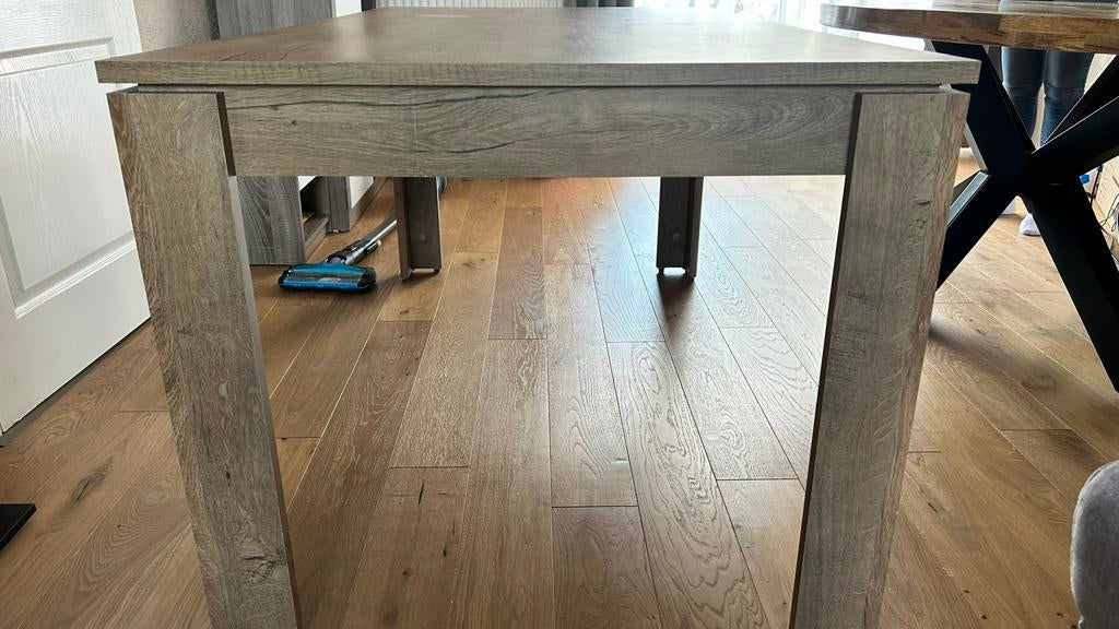 Houten eettafel met vierkante poten, Huis en Inrichting, Tafels | Eettafels, Ophalen, Gebruikt, 100 tot 150 cm, 50 tot 100 cm