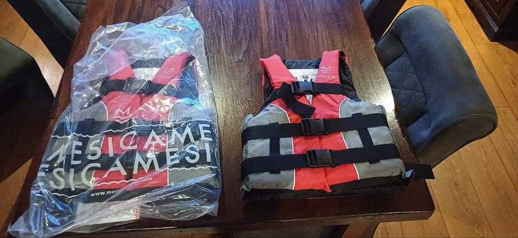 Zwemvesten  maat m nieuw, Kleding | Heren, Ophalen of Verzenden, Nieuw