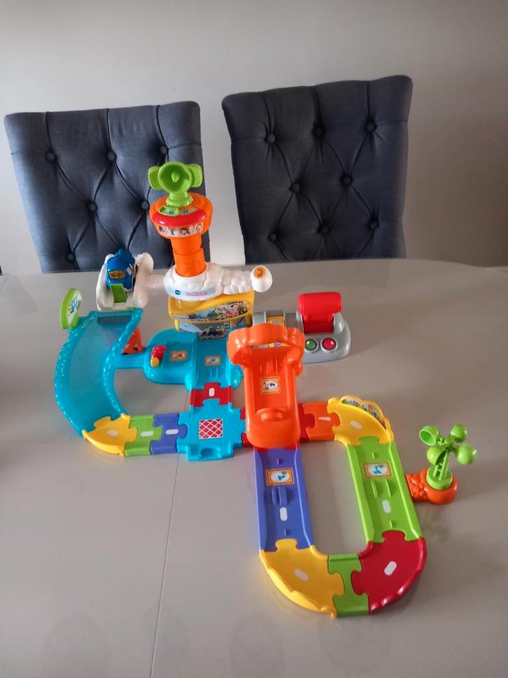 Vtech toet toet vliegveld compleet, Kinderen en Baby's, Speelgoed | Vtech, Zo goed als nieuw, 2 tot 4 jaar, Ophalen of Verzenden