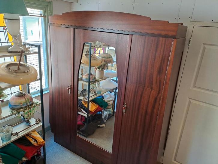 Amsterdamse School linnenkast ontwerp Max Coini Art Deco, Antiek en Kunst, Antiek | Meubels | Kasten, Ophalen of Verzenden