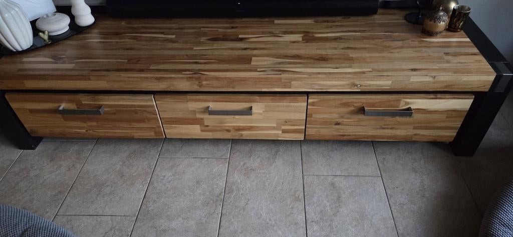 Houten tv-kast met drie lades, Overige houtsoorten, Gebruikt, 150 tot 200 cm, Ophalen of Verzenden
