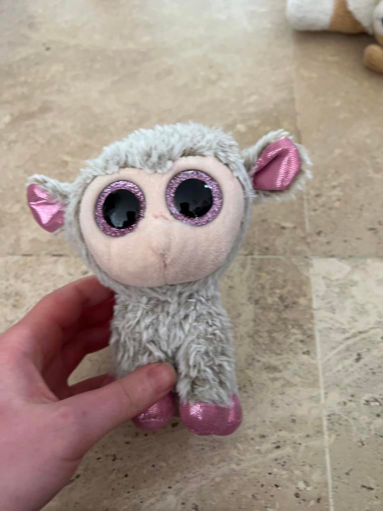 Schattig grijs Ty Beanie Boo schaapje met glitterogen, Overige typen, Grijs, Ophalen of Verzenden, Zo goed als nieuw