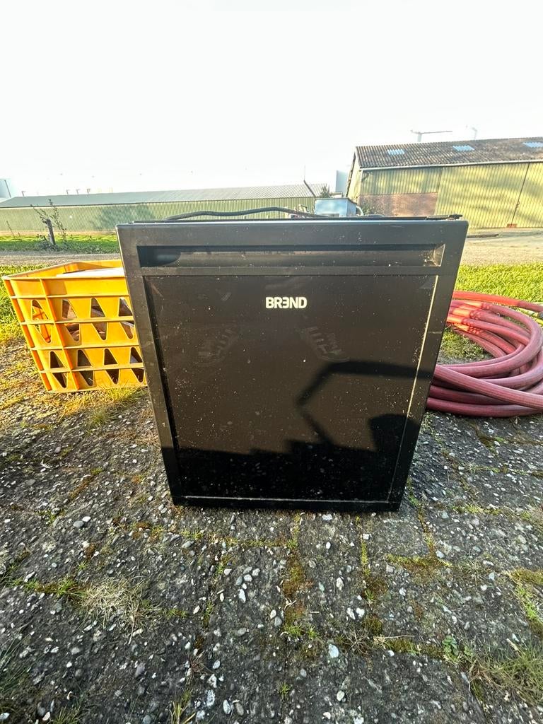 Mini koelkast, netjes en goed werkend, Witgoed en Apparatuur, Koelkasten en IJskasten, Ophalen, Zonder vriesvak, Minder dan 85 cm