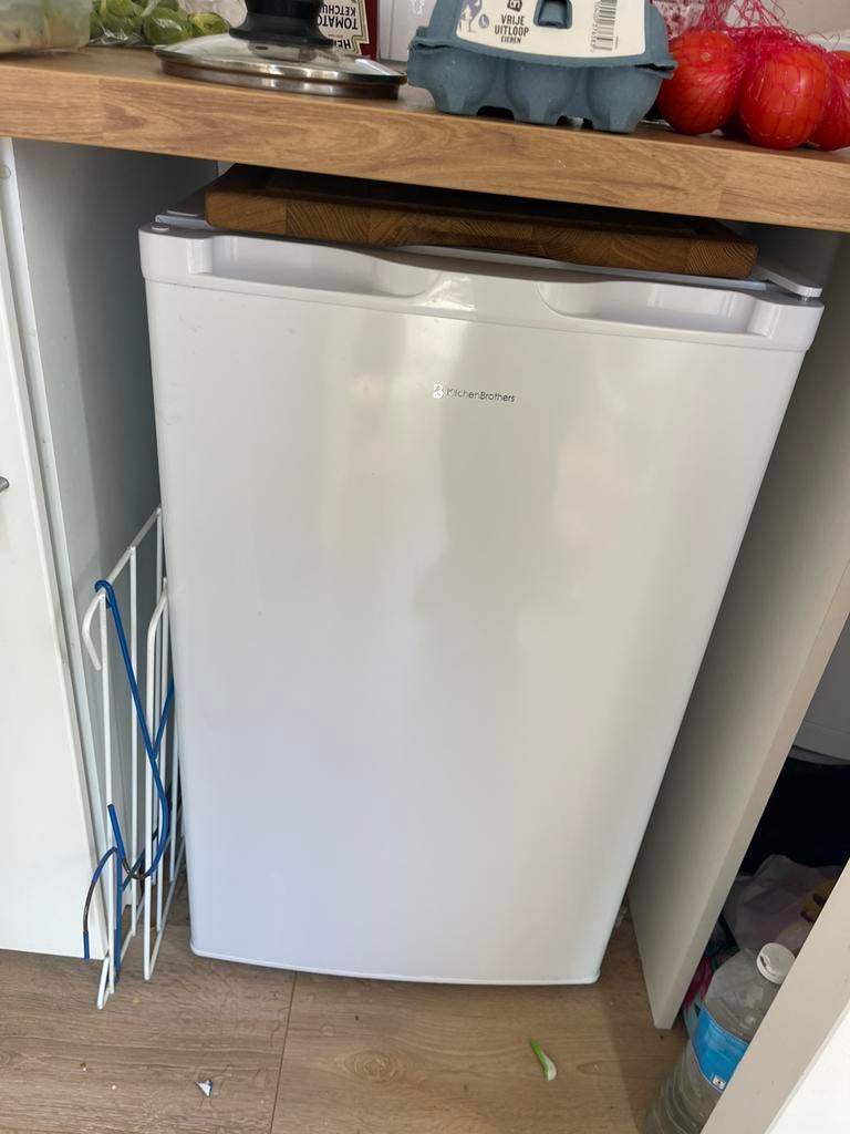 Kitchen brothers koelkast, Witgoed en Apparatuur, Minder dan 75 liter, Ophalen, Zo goed als nieuw, Met vriesvak