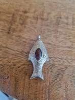 Tibetaans zilveren hanger vis met carneool, Ophalen of Verzenden, Zilver, Hanger, Met edelsteen